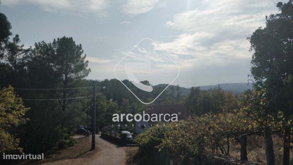 Terreno com 2500m2 - em zona de urbanização (possibilidade de construç