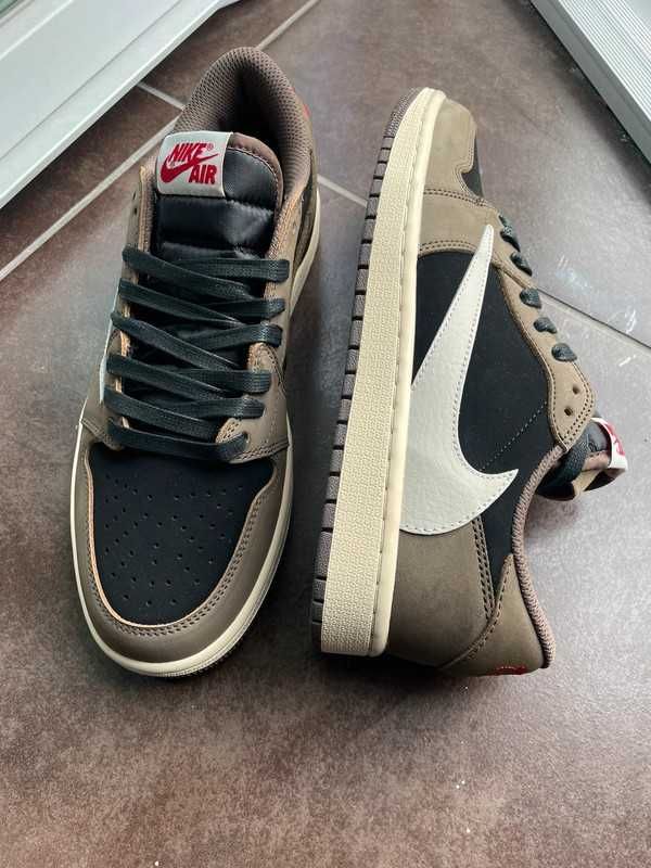 Jordan 1 Retro Low OG SP Travis Scott Mocha R.40