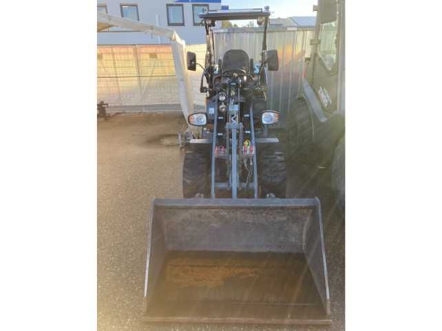 Ładowarka kołowa Giant G2300 X-TRA HD Używana