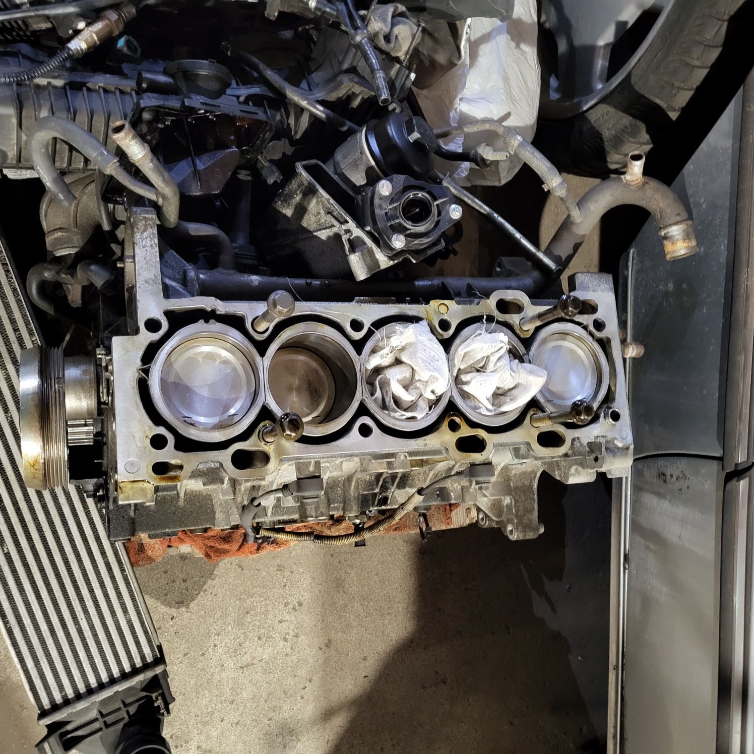 Silnika dół kompletny to volvo s80 2,5 turbo