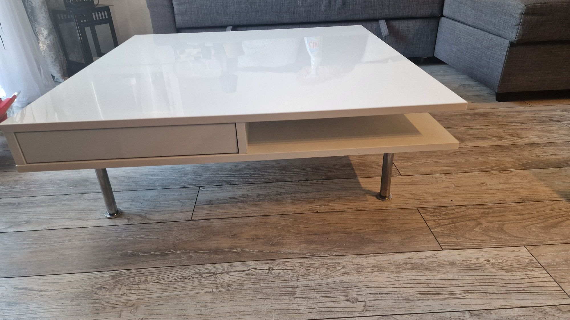 Stolik kawowy Tofteryd IKEA stan idealny.