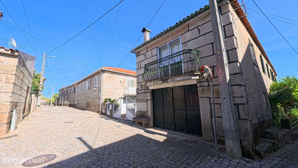 Casa T6 em Penalva do Castelo com Vista Panorâmica