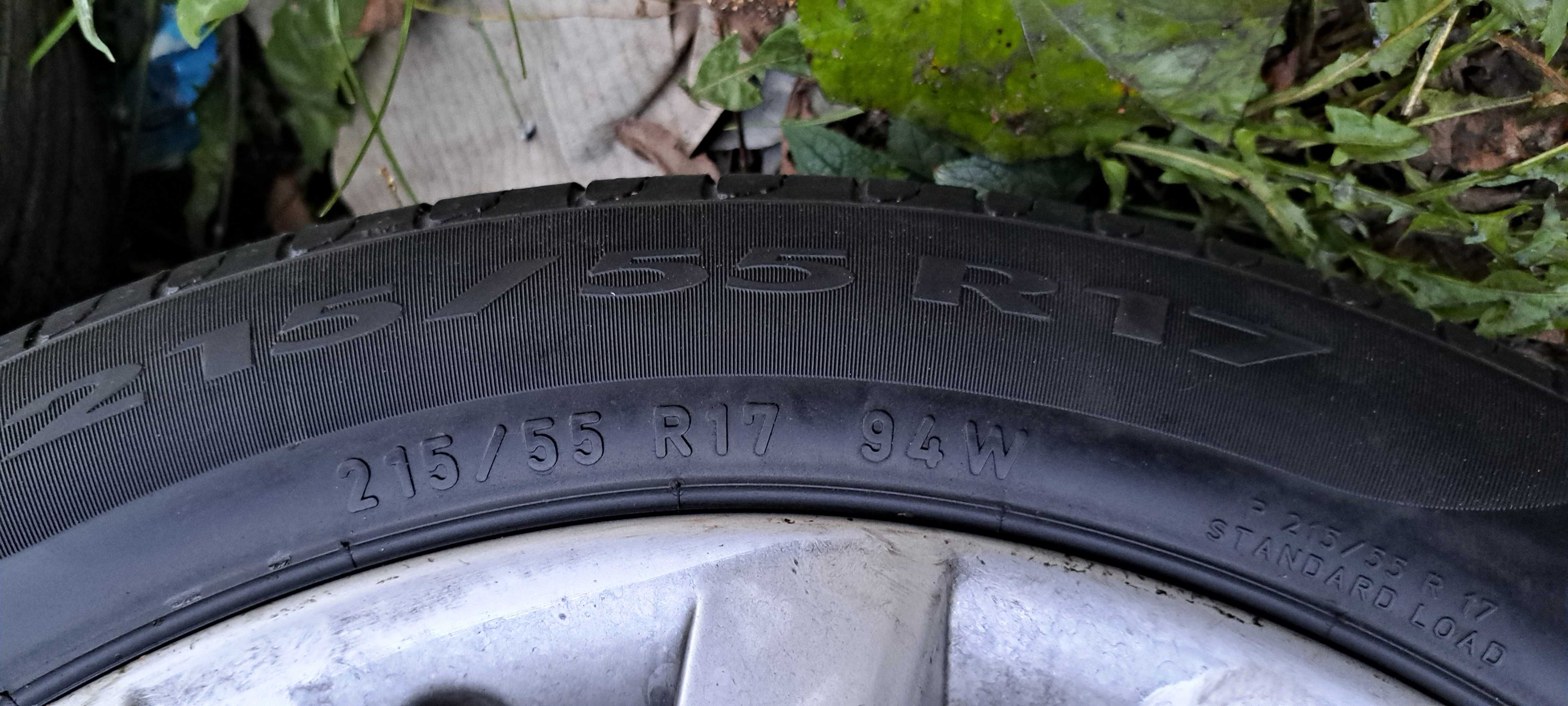 4x koła ALUMINIOWE 17 CALI z oponami zimowymi 215/55R17 SKODA ET40