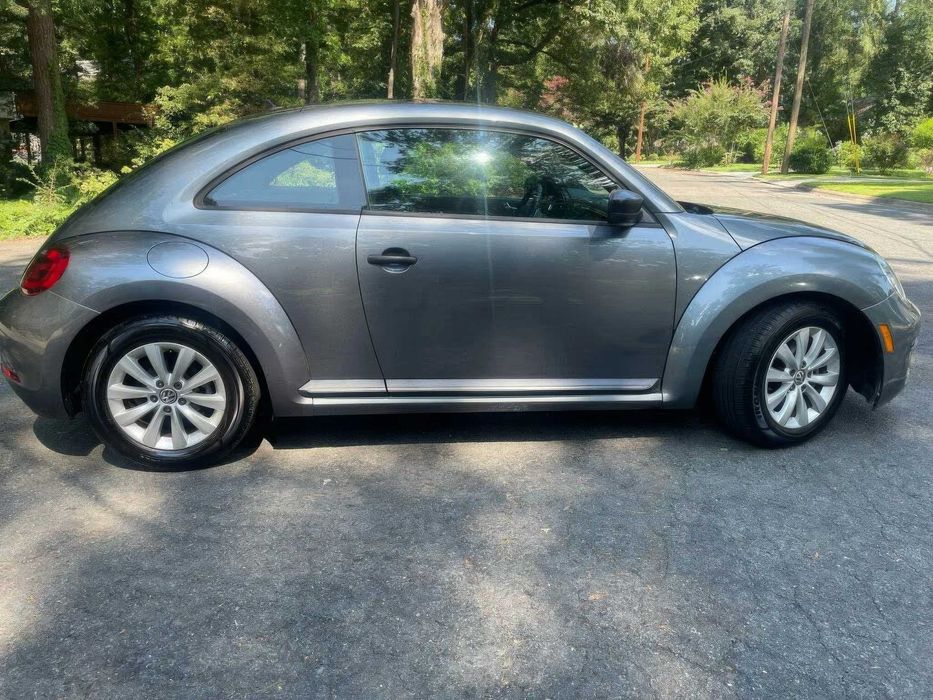 Volkswagen Beetle S      2017
