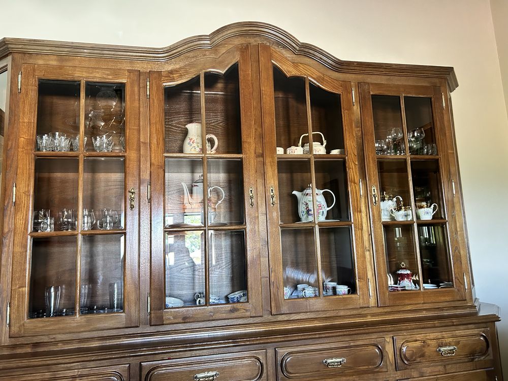 Movel de sala em castanho