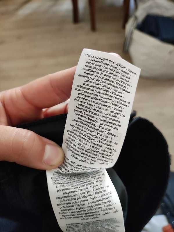 nowe z metką spodnie woskowane gumowe vero moda L