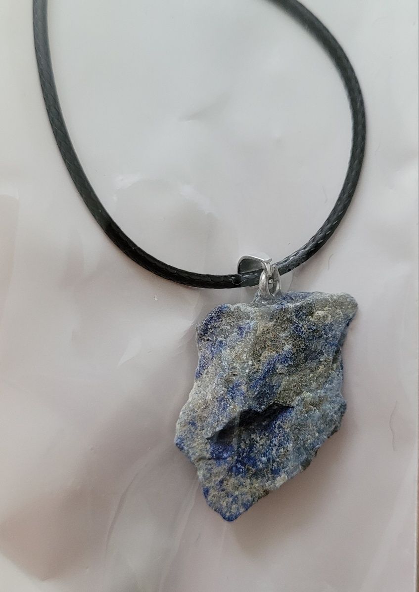 Surowy lapis lazuli naszyjnik kamień