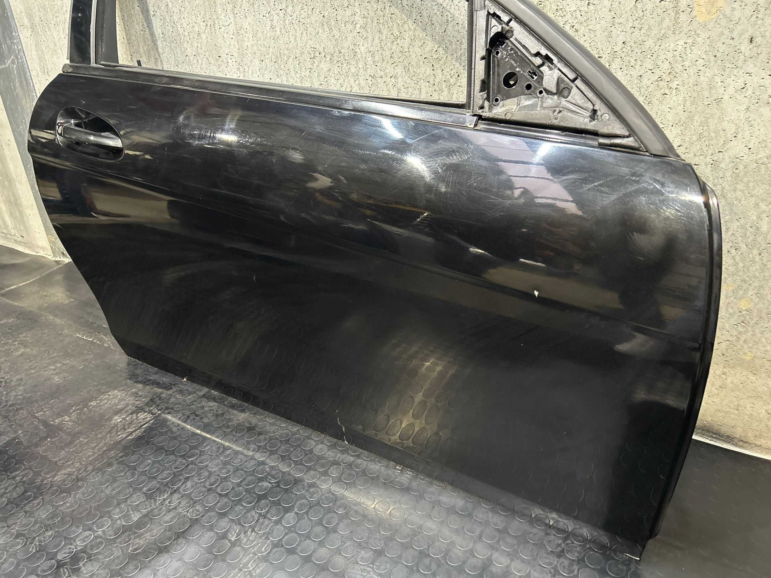 Porta direita Mercedes W204 C220 (Ano: 2014)