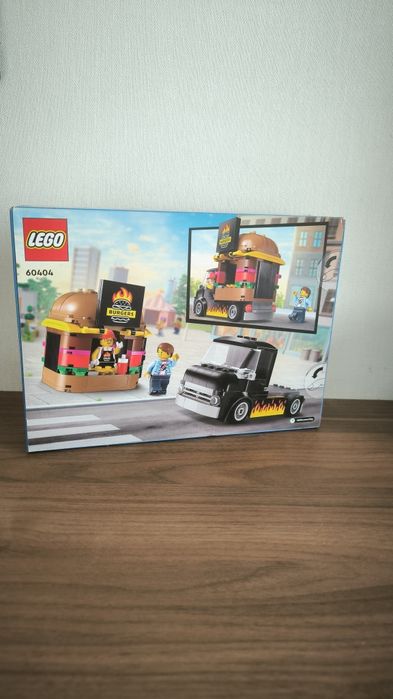 Конструктор LEGO City Вантажівка з гамбургерами (60404)