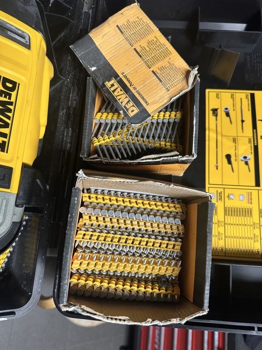 Gwozdziarka dewalt dn 890 na baterie