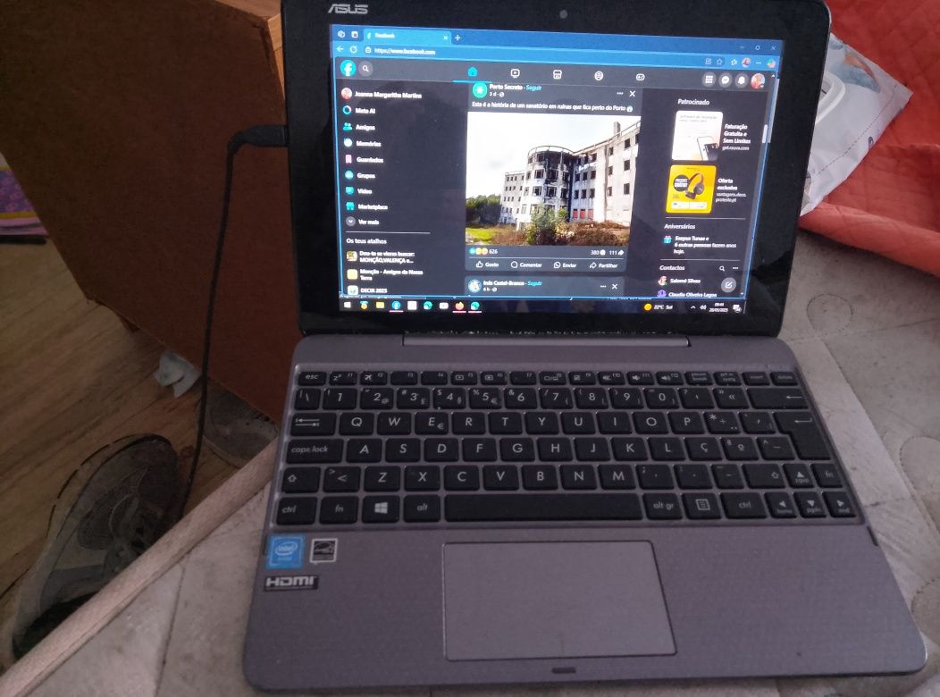 Tablet ASUS com teclado