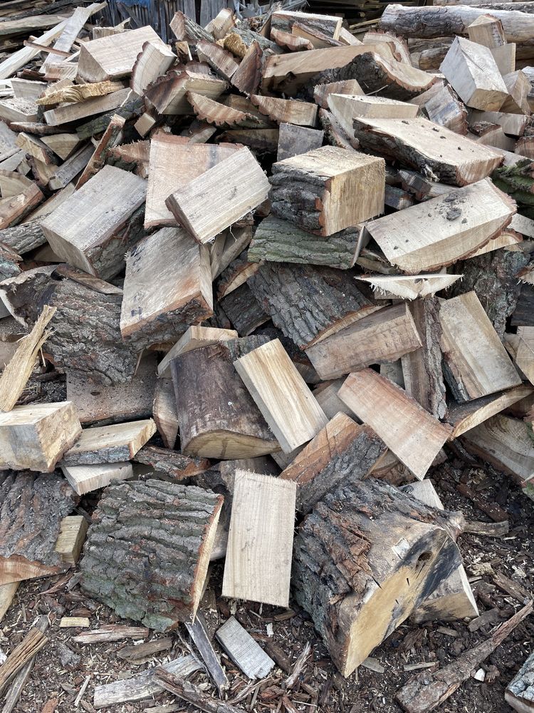 Drewno dębowe sezonowane porąbane
