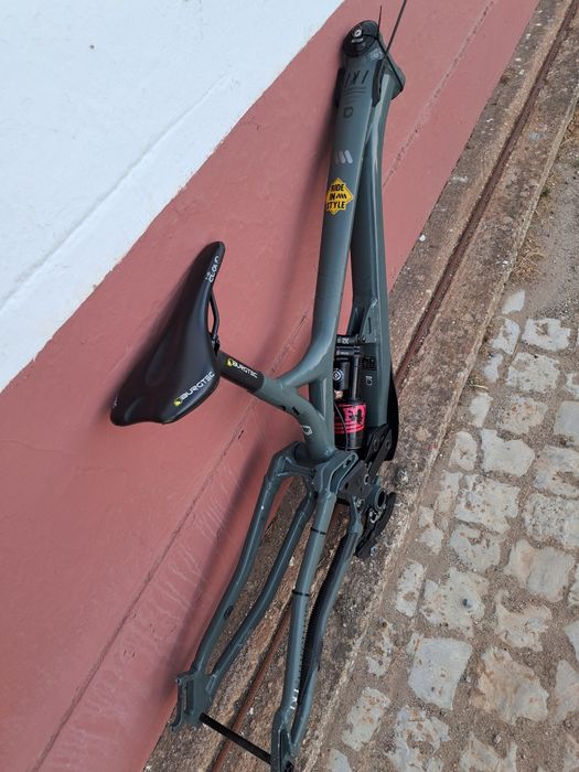 Vendo quarto commensal V4.5 dh tamanho L