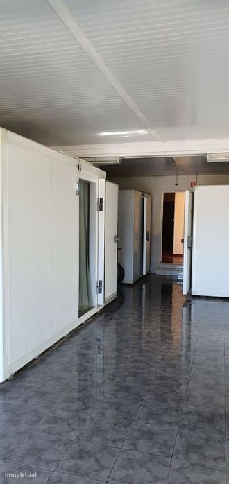 Armazém inserido terreno 415m2 Escritório Balneário Câmaras congelados