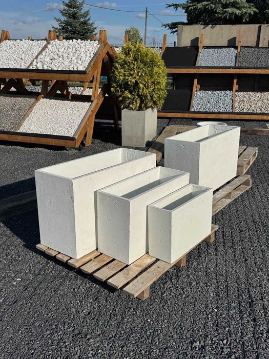 Donica ogrodowa LINE Śnieżnobiała, Niemalowana ozdobna IMPRESTONE