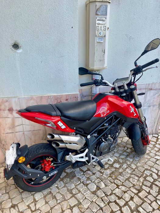 Benelli TNT 125.