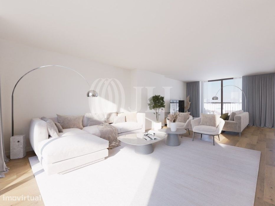 Apartamento T4 com estacionamento, no Vertice, Lisboa