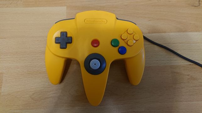Pad / Controller Nintendo 64 żółty - dobry stan