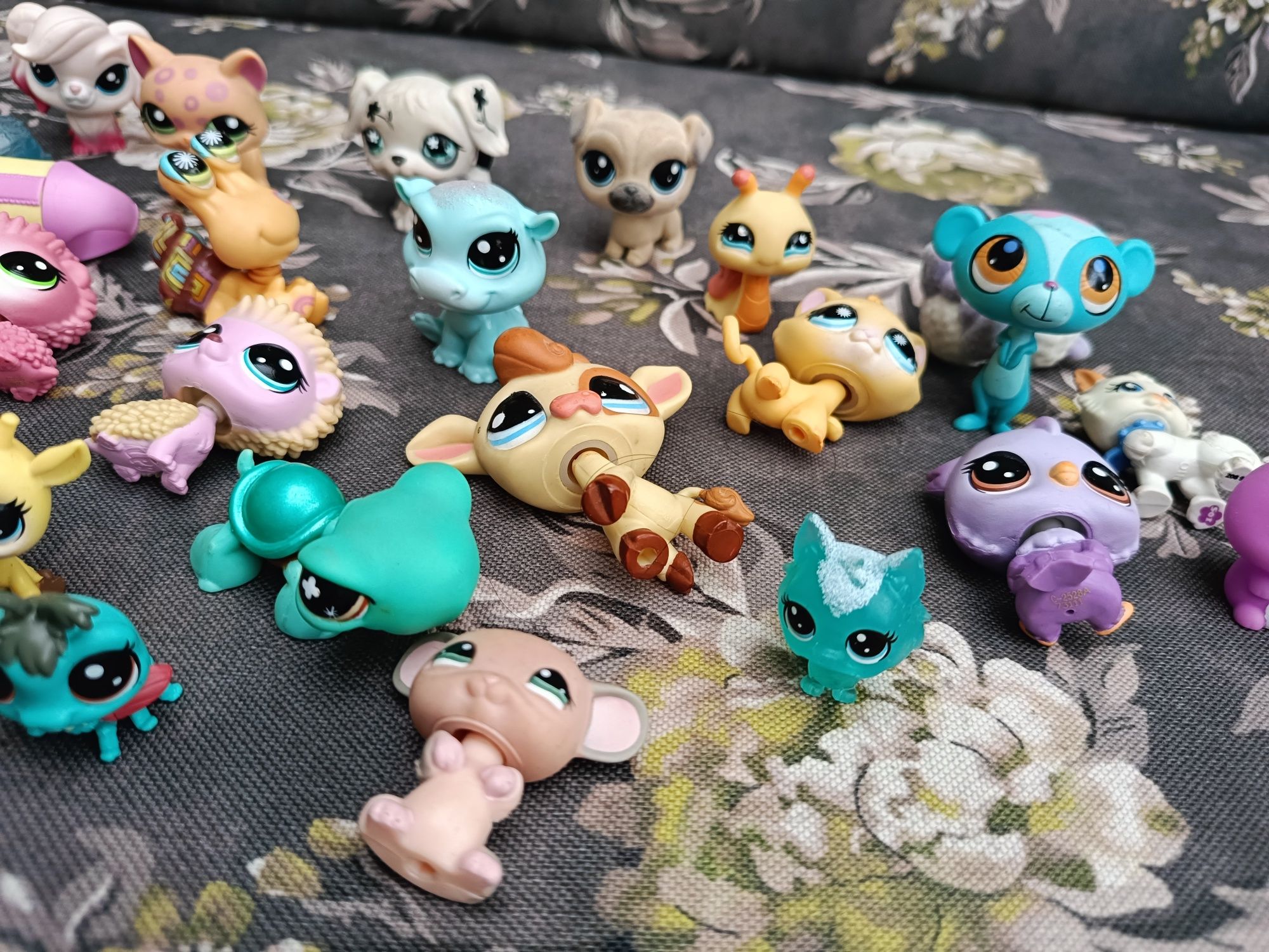 Littlest pet shop 23 sztuki i domek