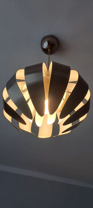 Żyrandol  koloru miedzianego