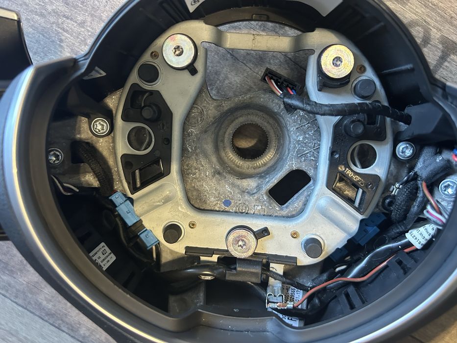 Kierownica M-pakiet BMW F20 F21 F22 F30 F31 F32 F36 obszyta jak nowa!