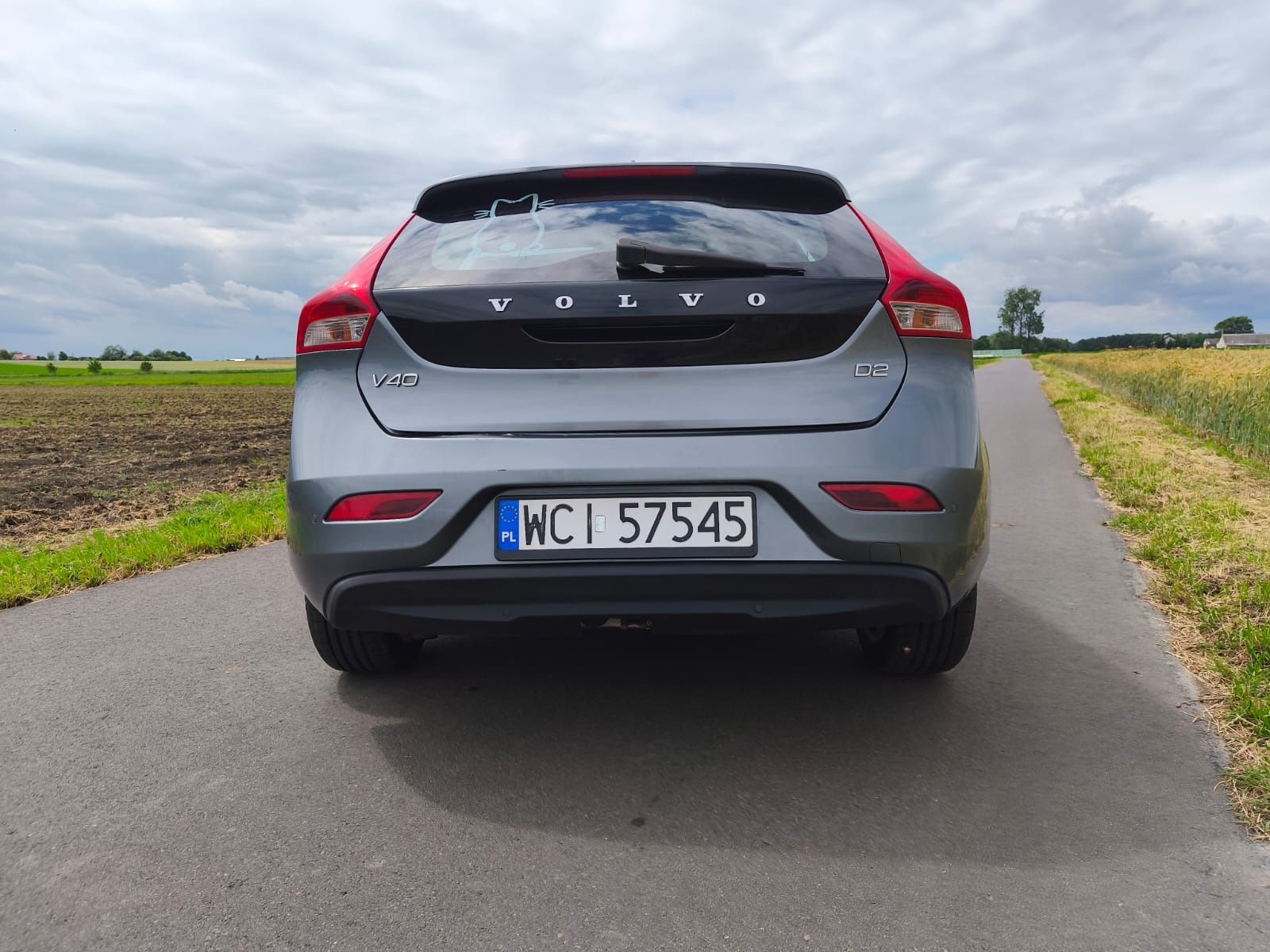 VOLVO V40 2.0 D2