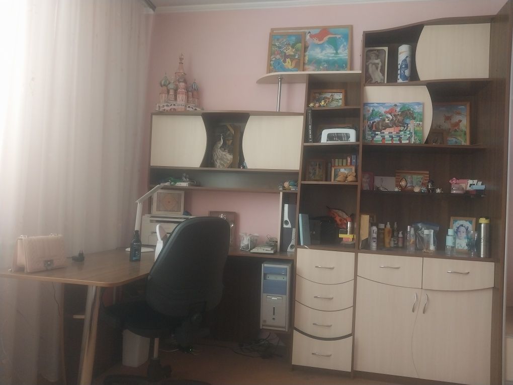 Меблі зі шкафом купе