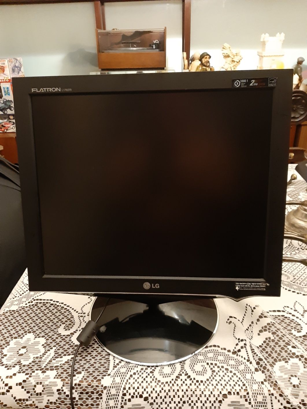 Monitor LG Flatron L1760TR