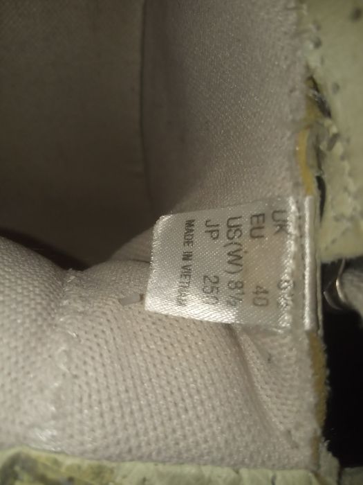 Ботинки женские Helly Hansen 40