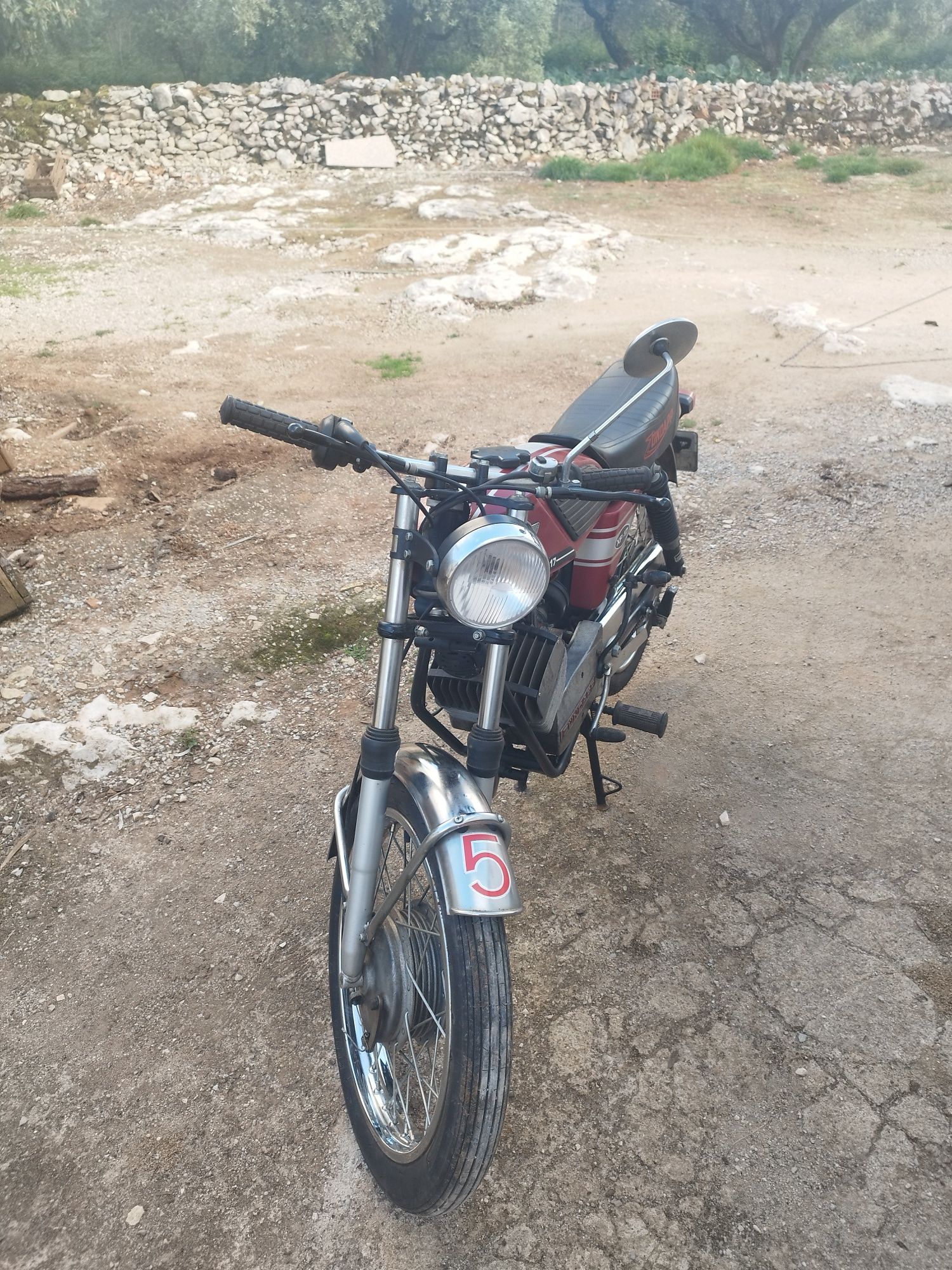 Motorizada restaurada