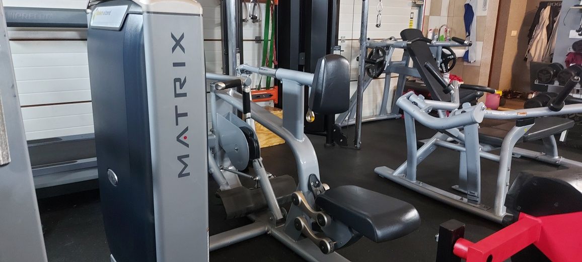 Matrix G7 Precor Life fitness Technogym Siłownia  Maszyna na plecy Row