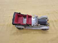 Carro Antigo em Plastico para restauro
