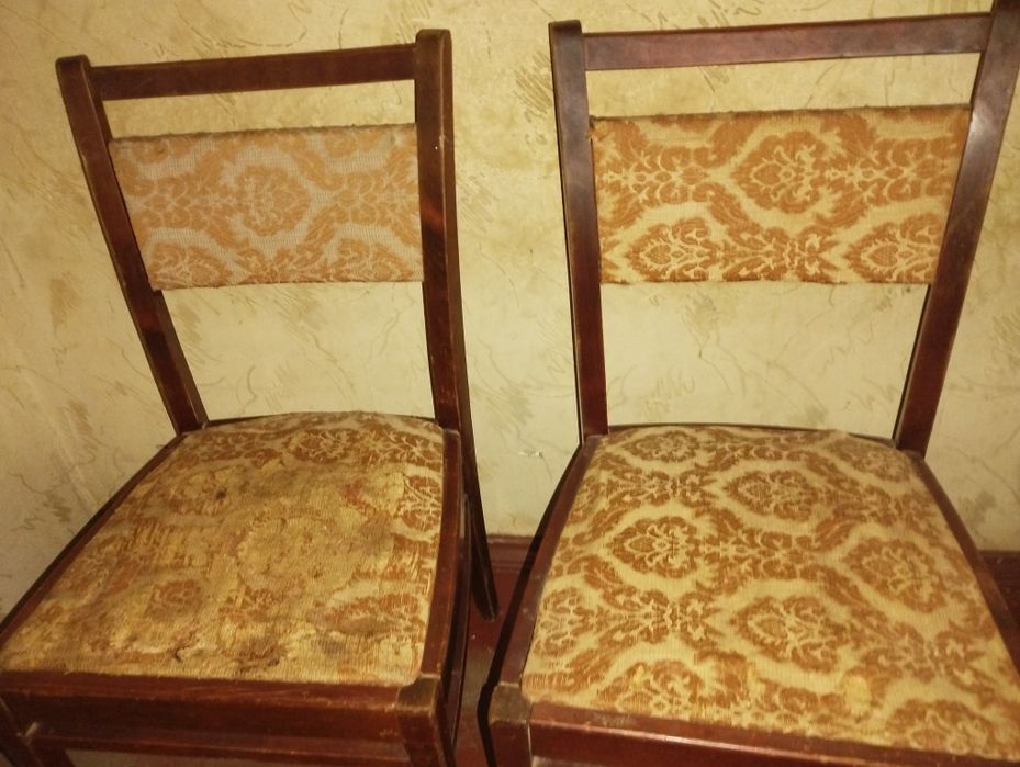 Продам одно кресло под ремонт и два стула под ремонт