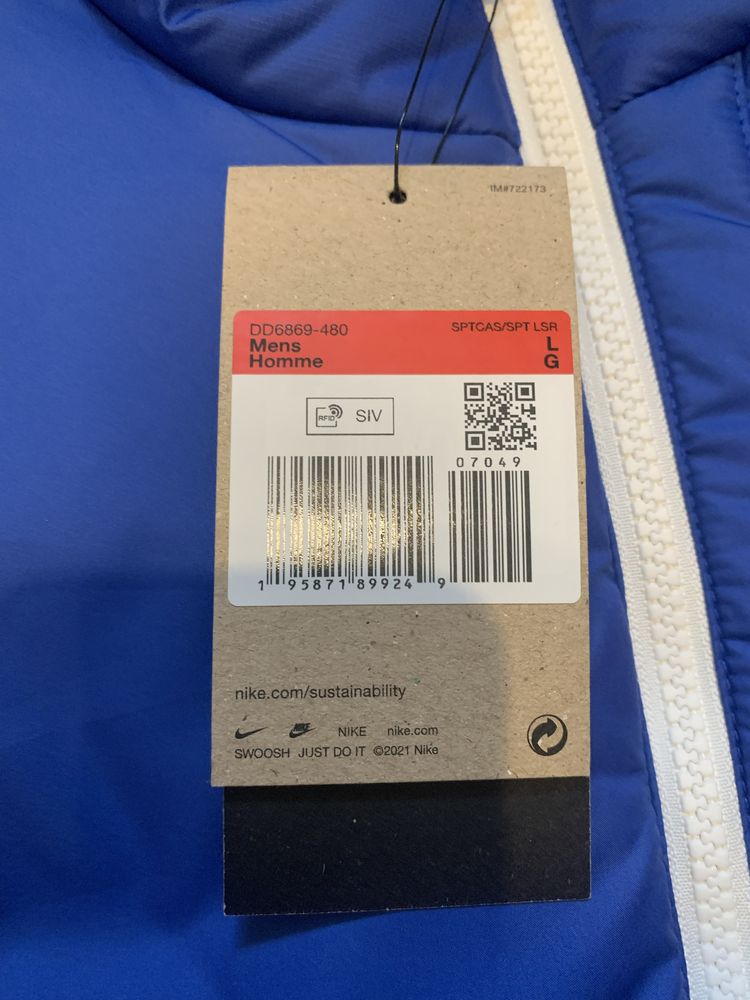 Продам жилетку Nike Therma Fit синього кольору. Розмір: L. Стан: новий