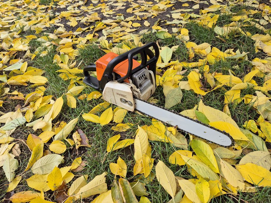 Бензопила пила Stihl MS 180 у гарному стані.