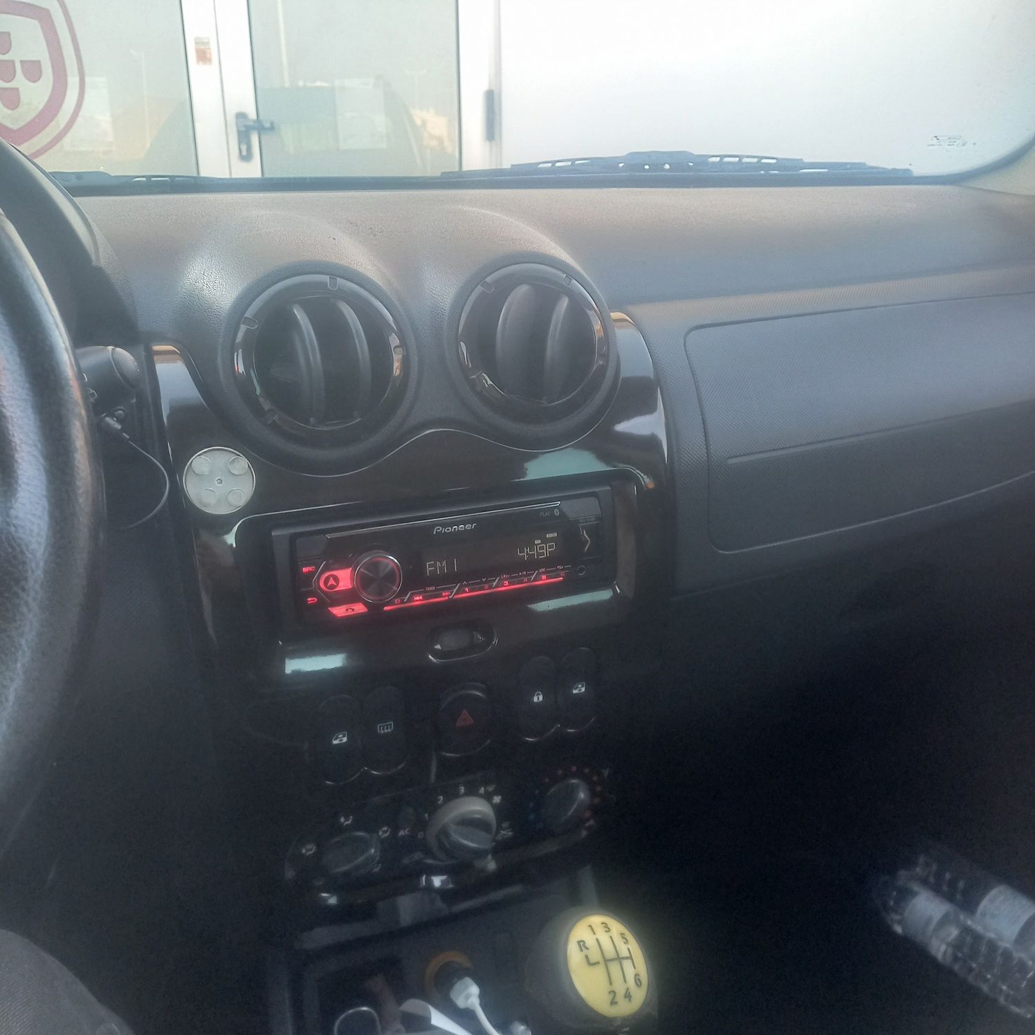 Venho Excelente Dacia Duster Prestige.