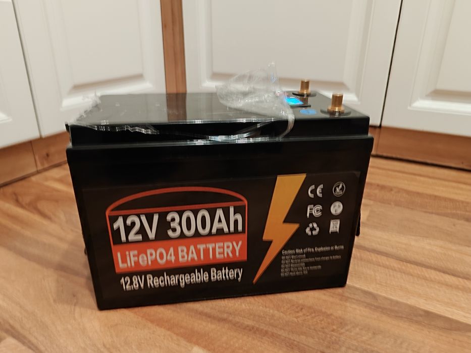 Akumulator LiFePo4 300ah 12V ładowarka BMS magazyn kamper off-grid