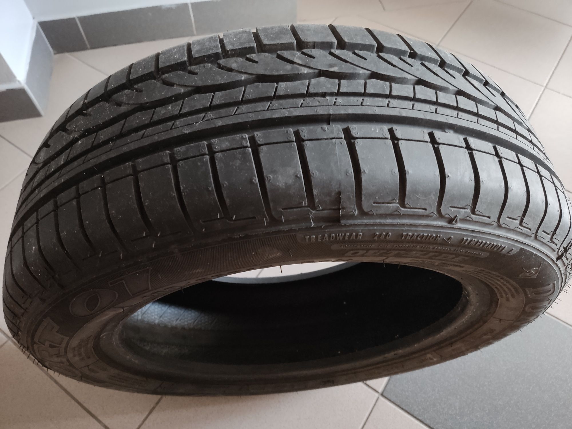 Opona Dunlop SP Sport 01 prawie nowa  letnia 
185/60 R15