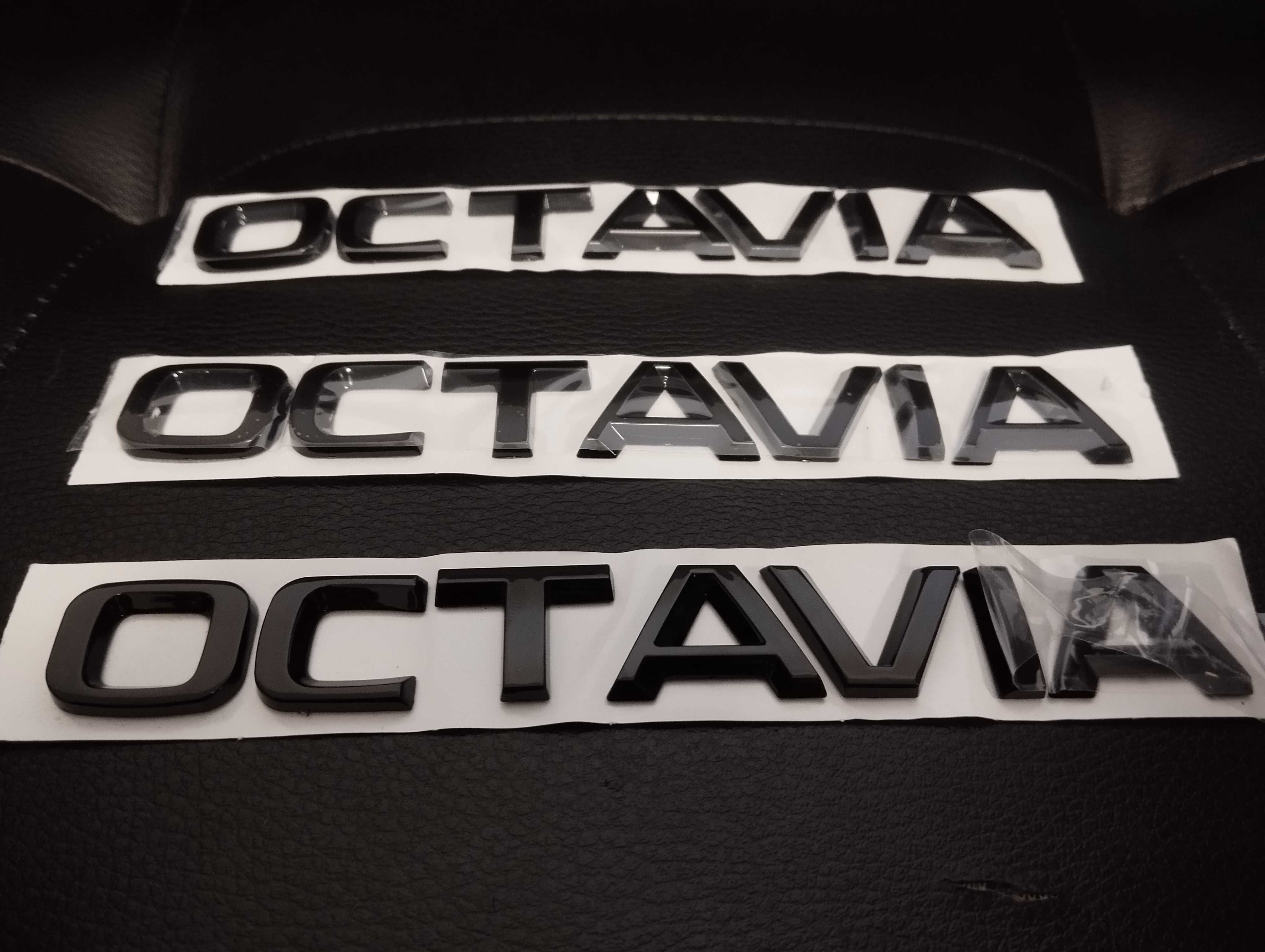 Напис логотип емблема Skoda Octavia A7 BLACK