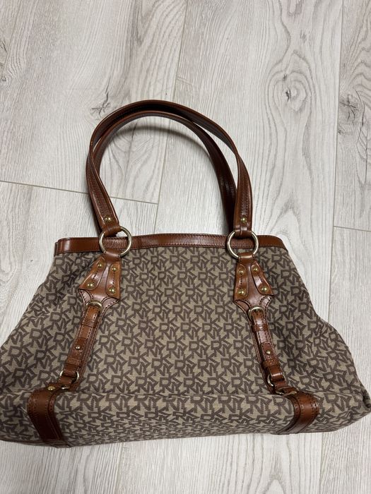 Шкіряна сумка DKNY