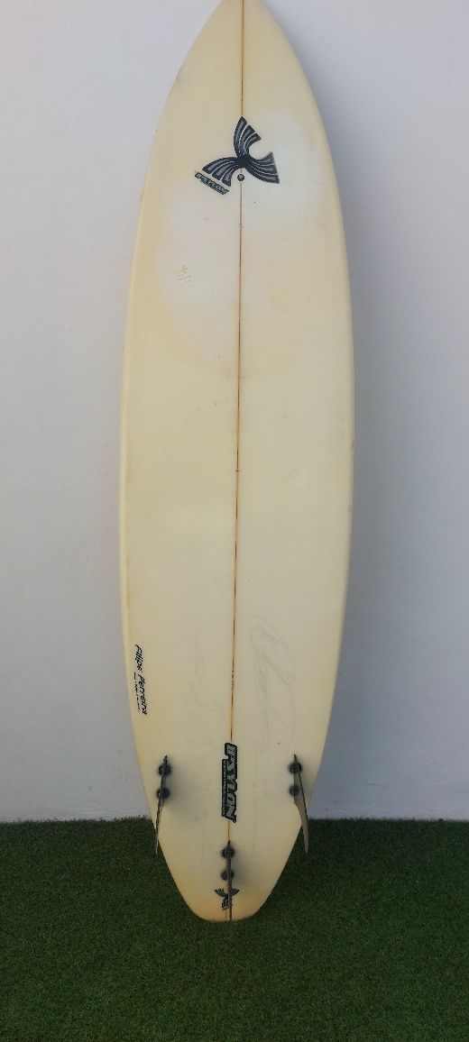 Prancha surf 6'8 com capa