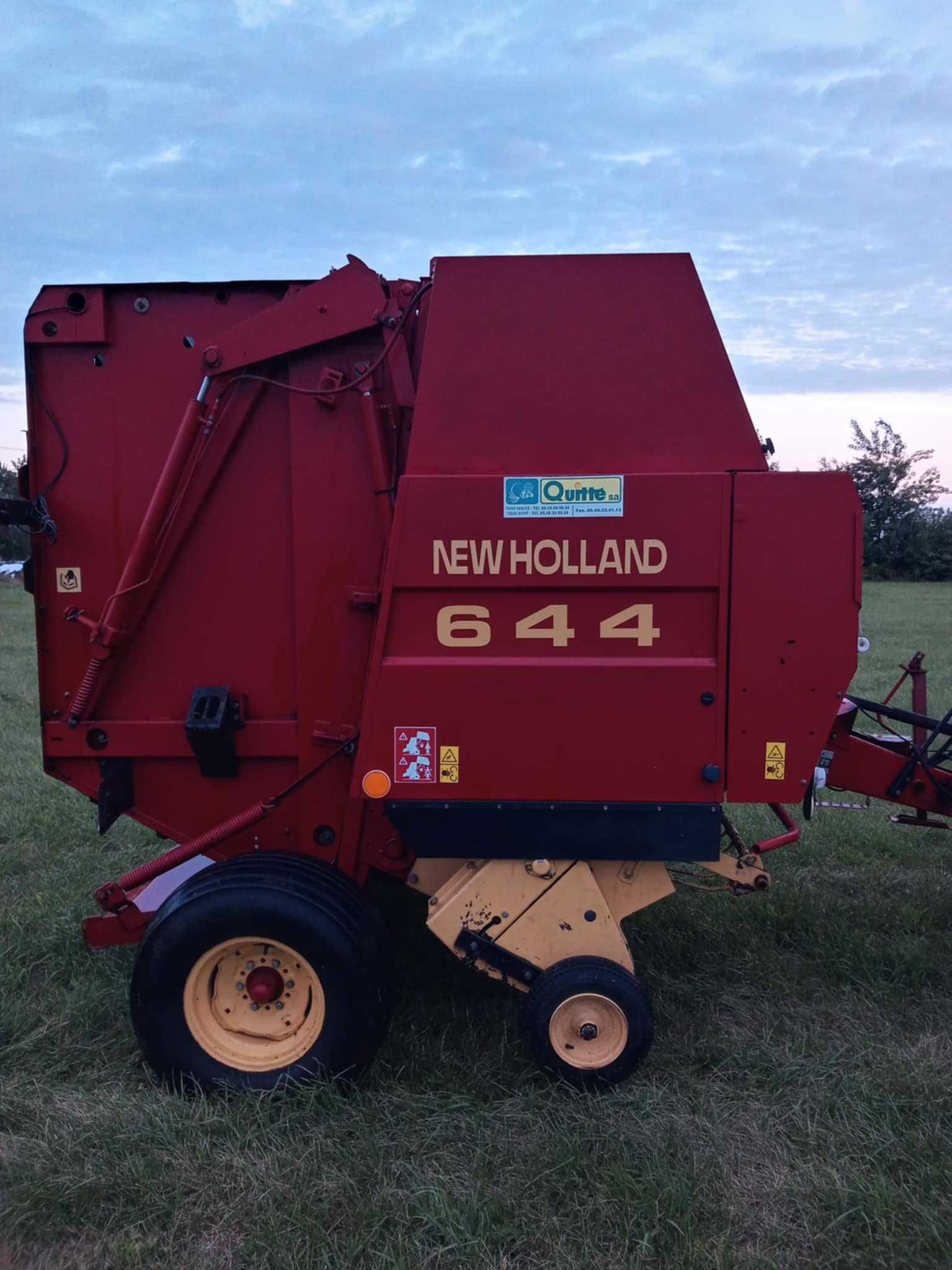 Prasa new holland 644