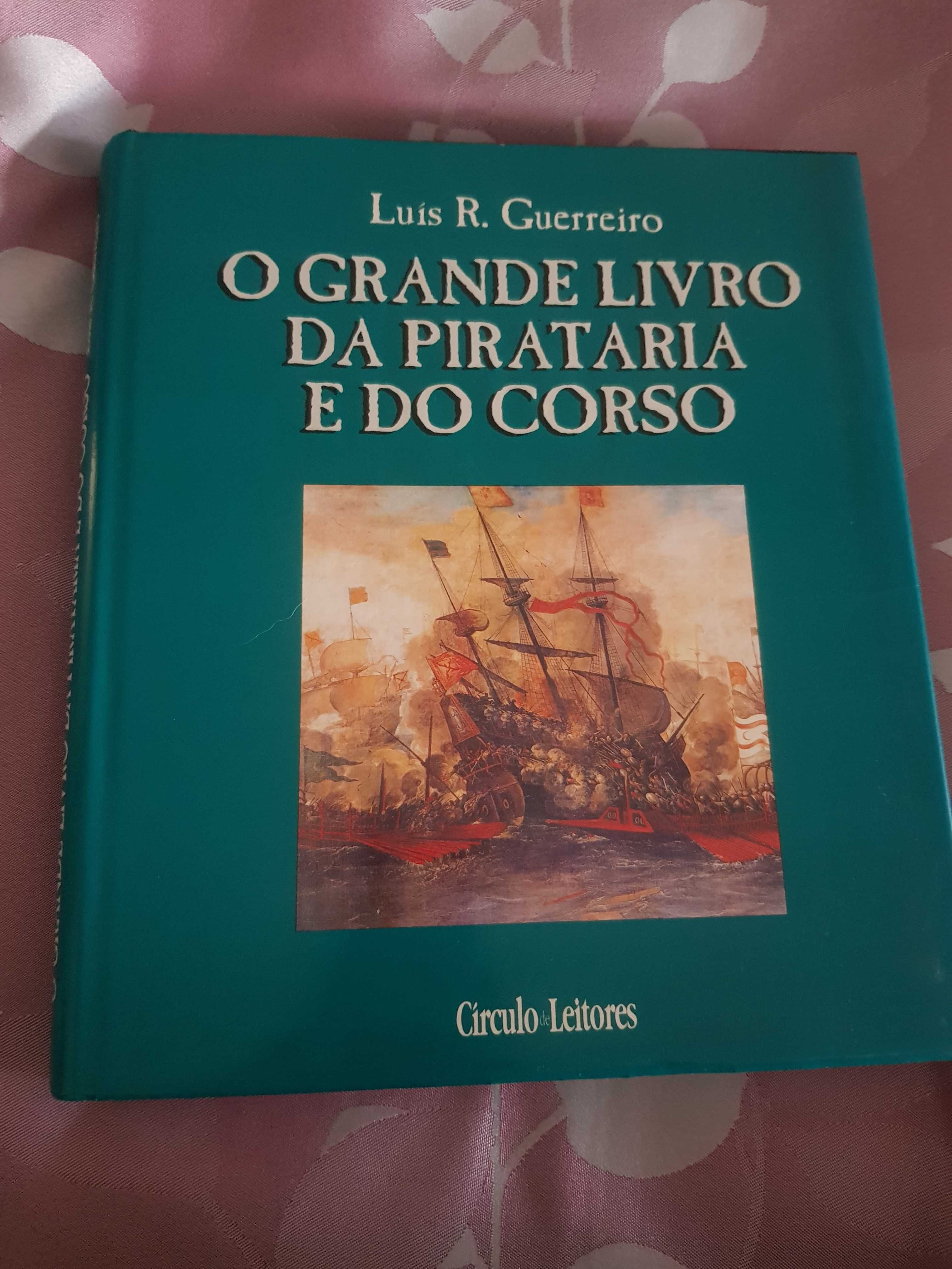 Livro "O Grande Livro Da Pirataria e do Corso"