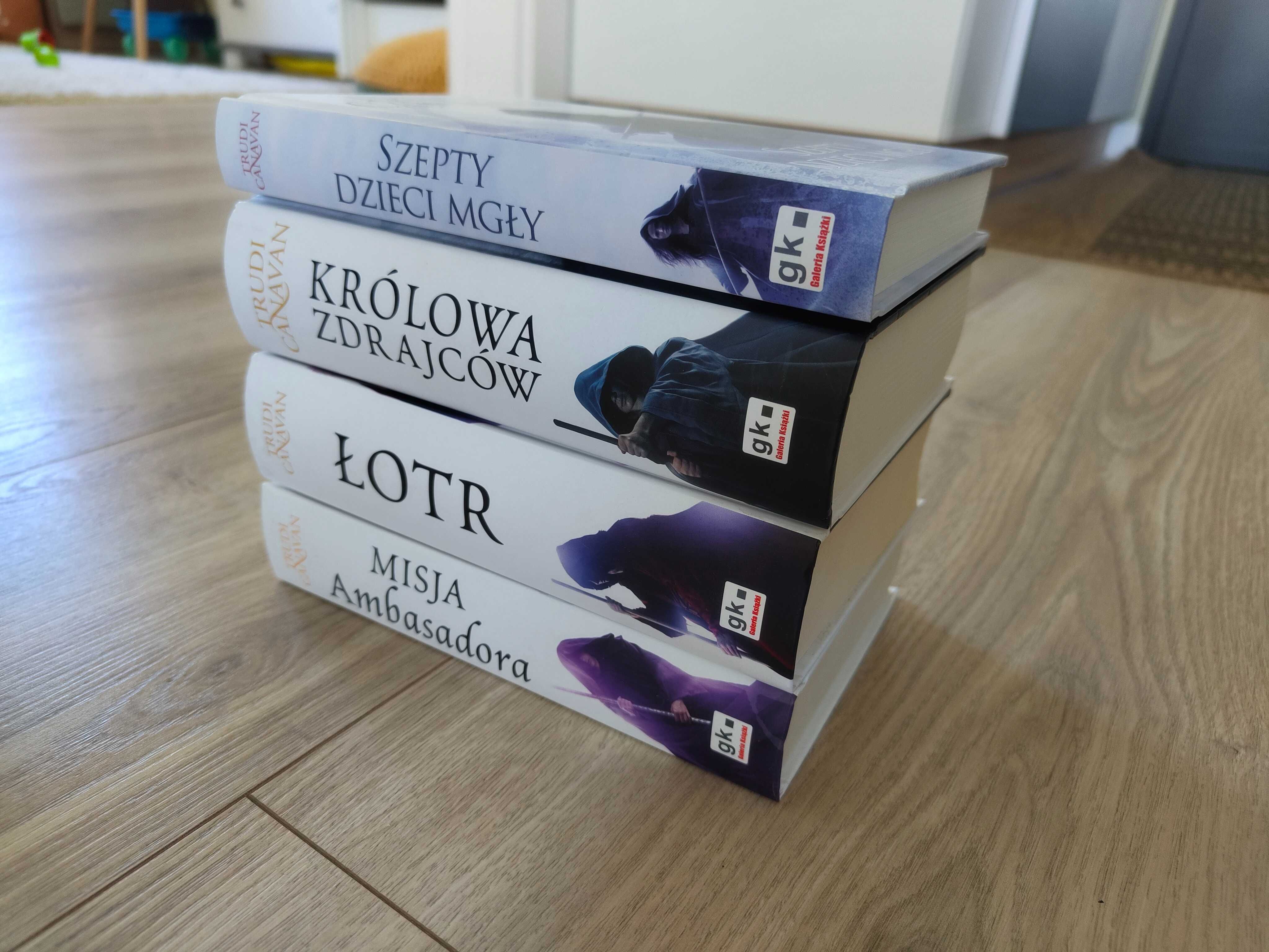 Trylogia Czarnego Maga + Szepty dzieci mgły - Trudi Canavan