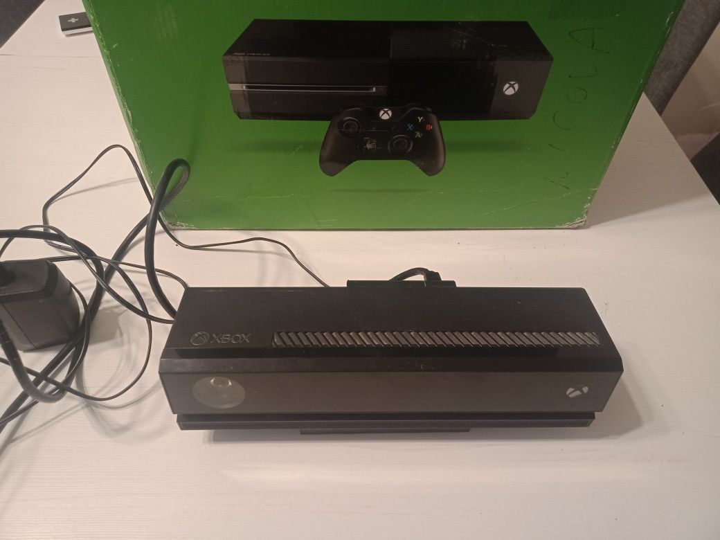 Sprzedam używany X-Box One sprawny