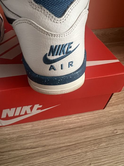 Buty Nike Flight 89 rozmiar 42,5 świetny stan jak nowe !