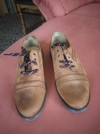 Чоловічі туфлі нові