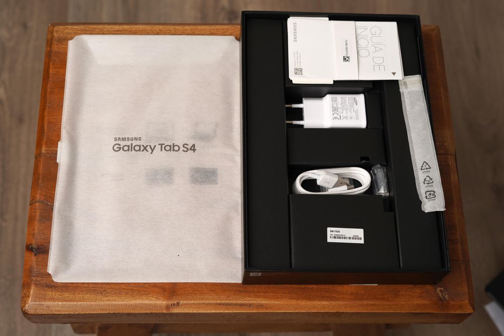 Tablet Samsung Galaxy Tab S4 C/ S-Pen como novo!