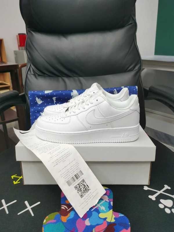 Uniseks/Trampki/Damskie/Nike Air Force 1 Low '07 White R.44