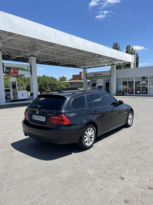 Бмв 320d на гарній камплектації